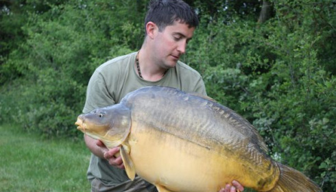A 44 lb 8 oz carp from Villefond, Arnold, Apr 2011