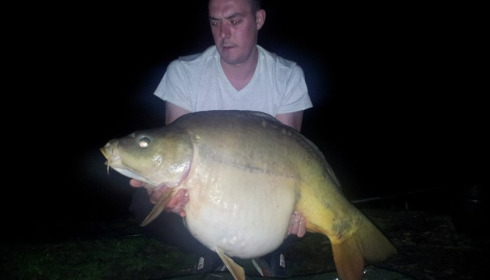 A 43 lb 4 oz carp from Villefond, Libby the fish, Apr 2012