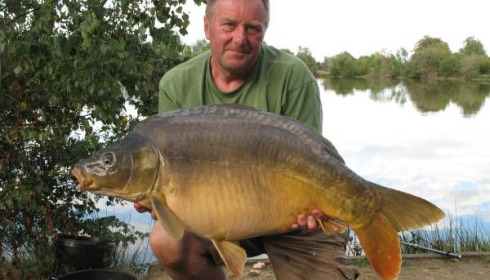 A 33 lb 14 oz carp from Villefond, Sep 2010