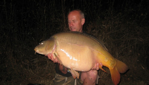 A 39 lb 12 oz carp from Villefond, Sep 2012