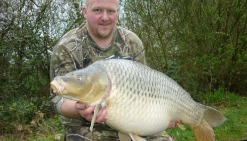 A 41 lb 4 oz carp from Villefond, Mar 2011