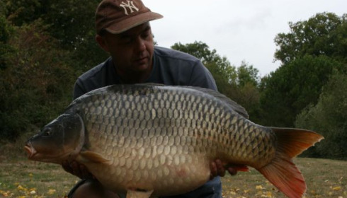 A 47 lb 8 oz carp from Villefond, Arther, Sep 2010