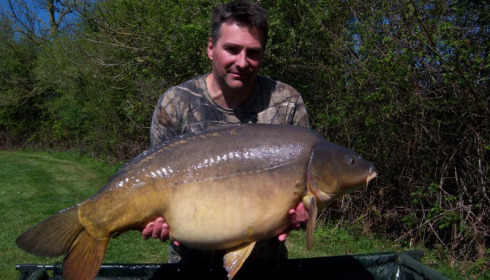 A 47 lb 4 oz carp from Villefond, Apr 2014