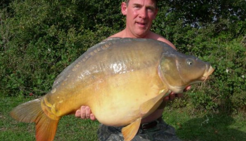 A 39 lb 2 oz carp from Villefond, Sep 2009