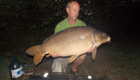 A 33 lb 4 oz carp from Villefond, Sep 2013