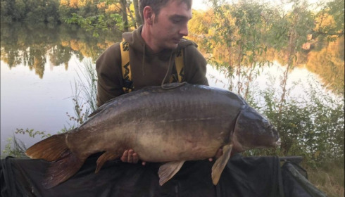 A 37 lb 4 oz carp from Villefond, Aug 2018