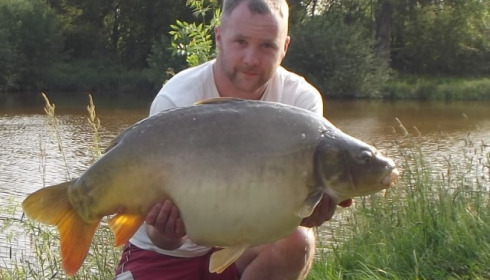 A 37 lb 8 oz carp from Villefond, Mark Lambert, May 2012