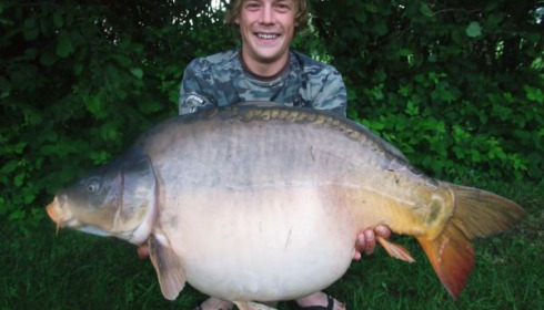 A 35 lb 8 oz carp from Villefond, May 2010