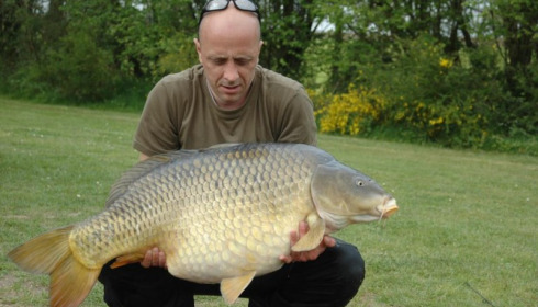A 45 lb 15 oz carp from Villefond, Apr 2013