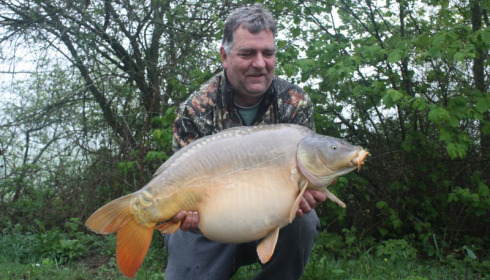 A 43 lb 3 oz carp from Villefond, The fish called Mick's Mirror, May 2012