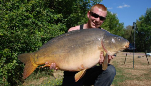 A 36 lb 5 oz carp from Villefond, May 2011