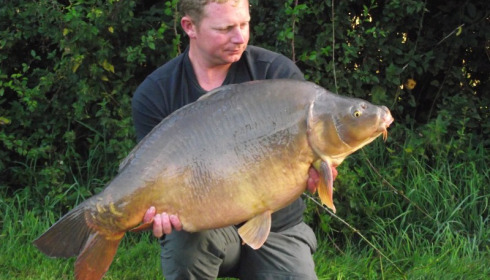 A 43 lb 3 oz carp from Villefond, Sep 2014