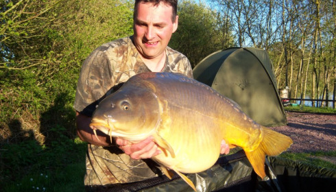 A 44 lb carp from Villefond, Nemo the fish, Apr 2014
