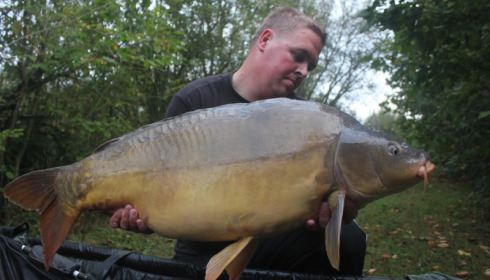 A 37 lb 1 oz carp from Villefond, Nov 2014