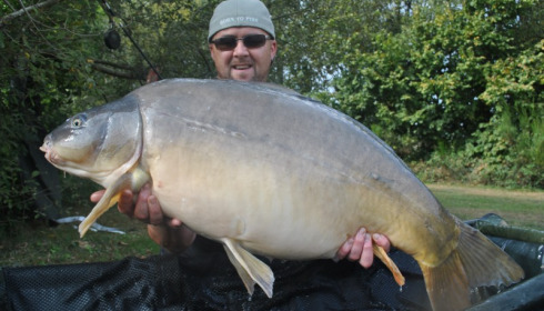 A 46 lb 6 oz carp from Villefond, Oct 2014