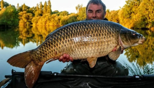 A 26 lb 10 oz carp from Villefond, Jul 2017