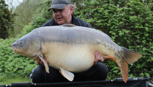 A 52 lb 2 oz carp from Villefond, Dorian the grey, Apr 2017