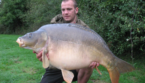 A 41 lb 2 oz carp from Villefond, Sep 2013