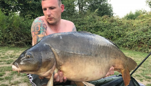 A 44 lb carp from Villefond, Sep 2017