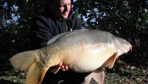 A 33 lb 1 oz carp from Villefond, Oct 2010
