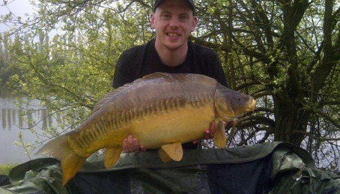 A 25 lb 6 oz carp from Villefond, Apr 2013