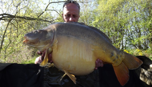 A 35 lb carp from Villefond, Apr 2014