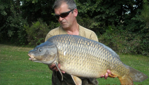 A 37 lb carp from Villefond, Sep 2014
