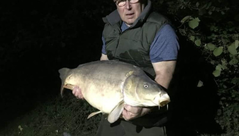 A 41 lb carp from Villefond, Oct 0201