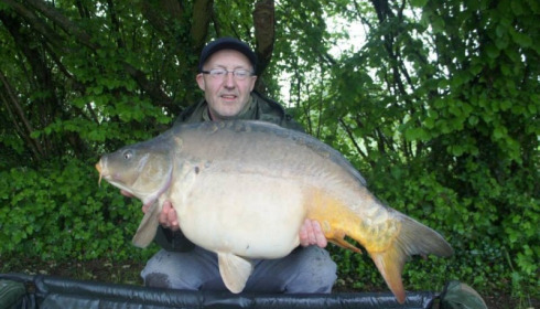 A 35 lb 4 oz carp from Villefond, May 2015