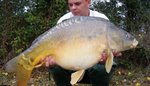 A 31 lb 4 oz carp from Villefond, Oct 2010