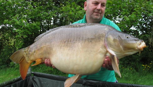 A 48 lb 4 oz carp from Villefond, May 2014