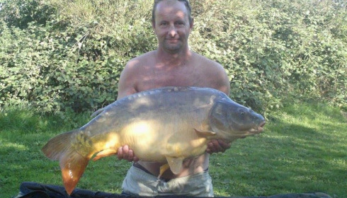 A 37 lb 13 oz carp from Villefond, Oct 2015