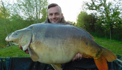 A 41 lb carp from Villefond, Apr 2017
