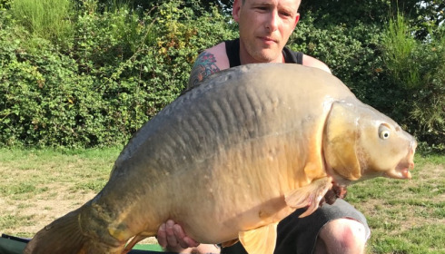 A 36 lb carp from Villefond, Son of max , Sep 2017