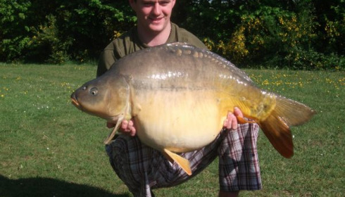A 36 lb 4 oz carp from Villefond, Apr 2011
