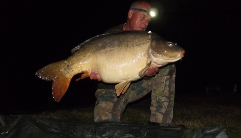 A 40 lb 8 oz carp from Villefond, Sep 2013