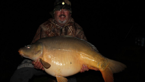 A 44 lb carp from Villefond, Feb 2013