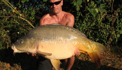 A 36 lb 10 oz carp from Villefond, Sep 2012