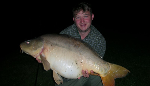 A 32 lb 8 oz carp from Villefond, Jun 2013