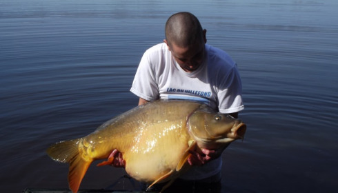 A 51 lb 4 oz carp from Villefond, Rob Inns with Bennetts the fish, Mar 2012
