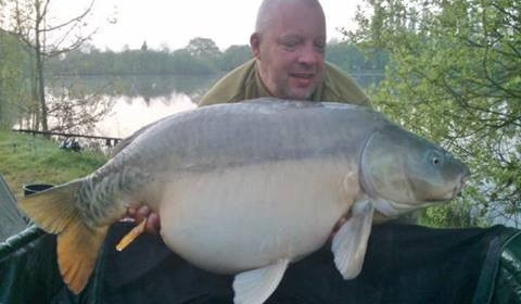 A 47 lb carp from Villefond, Dorian the fish, Apr 2014