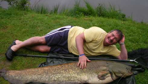 A 80 lb catfish from Villefond, Dan the cat maxed out the scales at 80 odd, Jun 2013