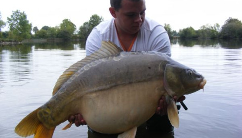 A 40 lb 4 oz carp from Villefond, Oct 2010