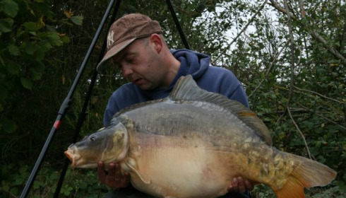 A 37 lb 4 oz carp from Villefond, Sep 2010