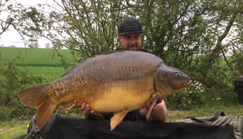 A 36 lb carp from Villefond, Apr 2017