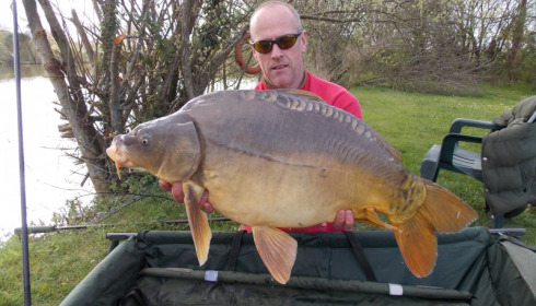A 26 lb 6 oz carp from Villefond, Apr 2014