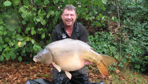 A 43 lb 15 oz carp from Villefond, Sep 2013