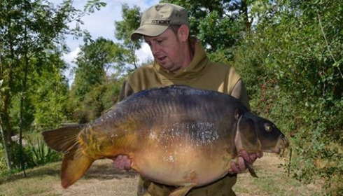 A 39 lb 4 oz carp from Villefond, Oct 2016