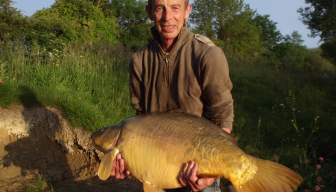 A 39 lb carp from Villefond, Dave Harvey, May 2012