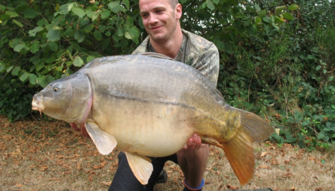 A 32 lb 15 oz carp from Villefond, Sep 2012